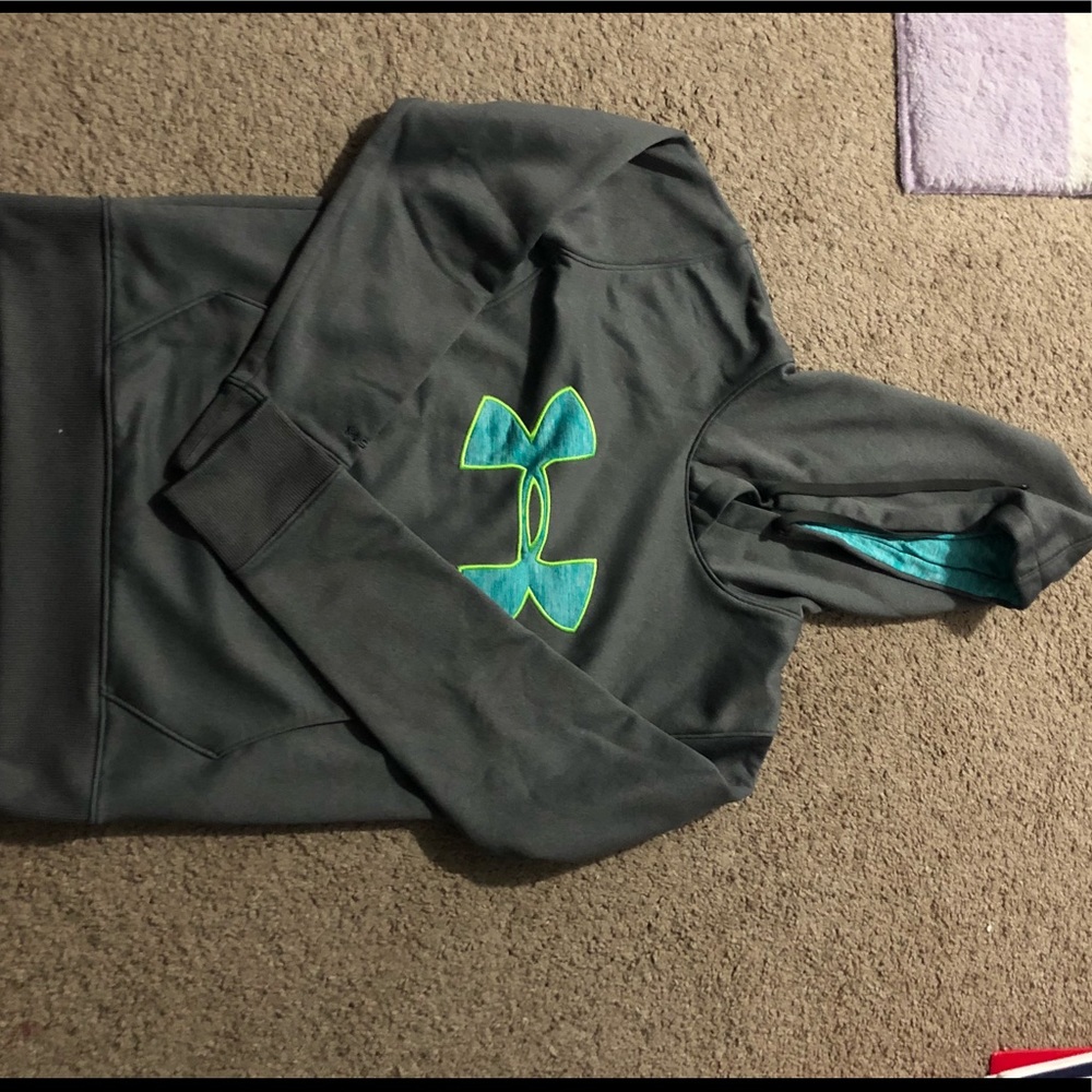 🔴Under armour hoodie